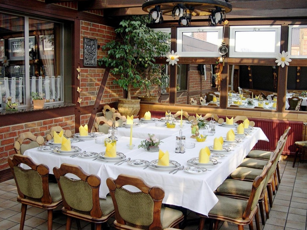 Alter Dorfkrug Am Kanal Main image