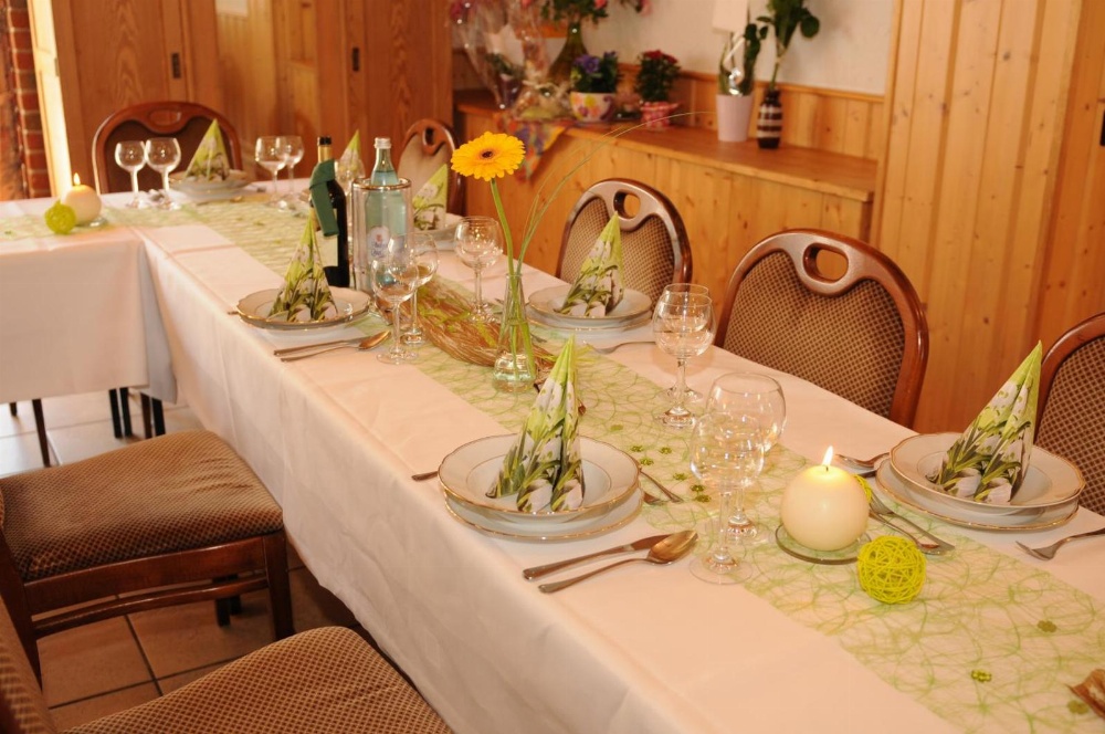 Alter Dorfkrug Am Kanal